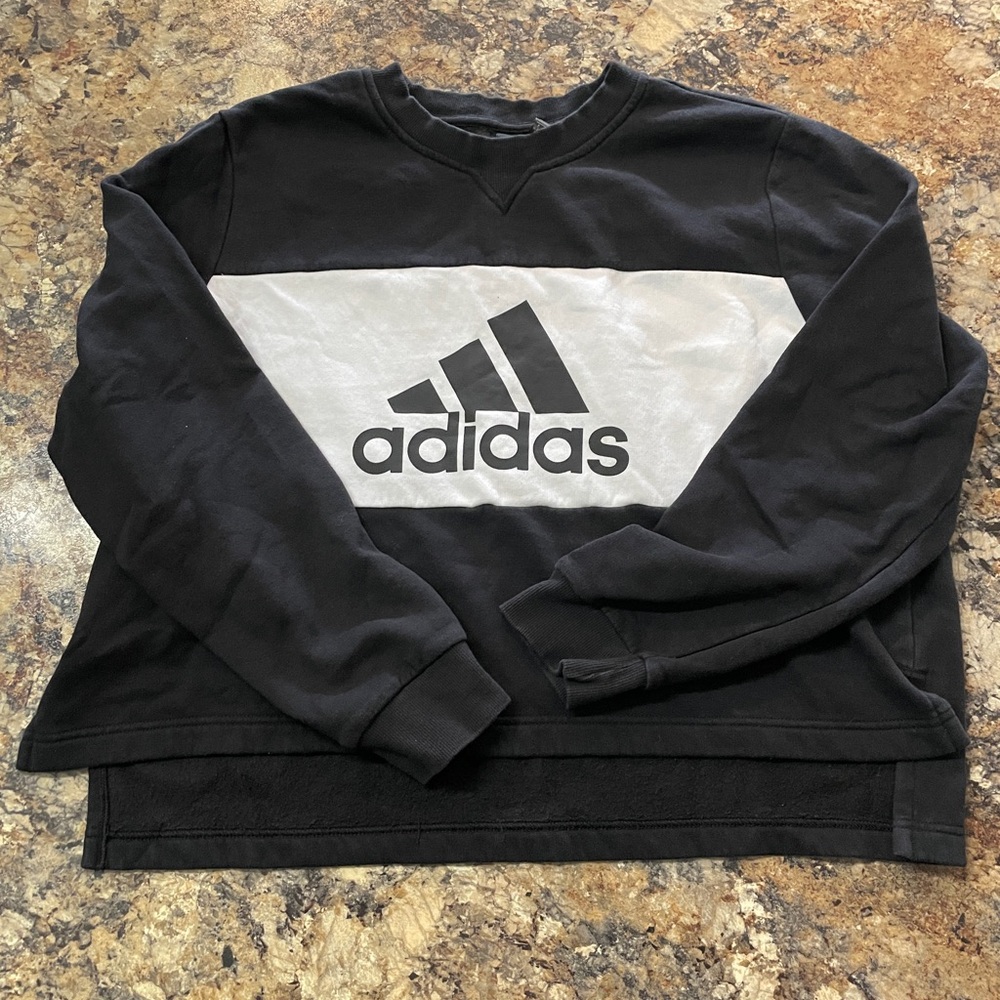 Adidas womens stylish Crop Black and White Sweatshirt, size XL